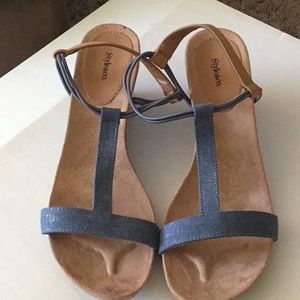 Wedge sandals